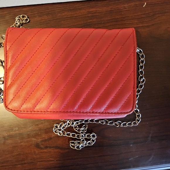 Studio Badgley Mischka red crossbody - Picture 2 of 5